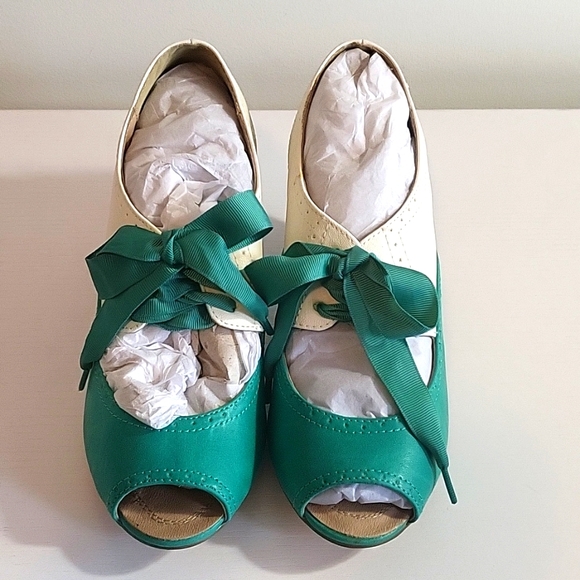 Chelsea Crew Julia Shoes - Picture 3 of 5